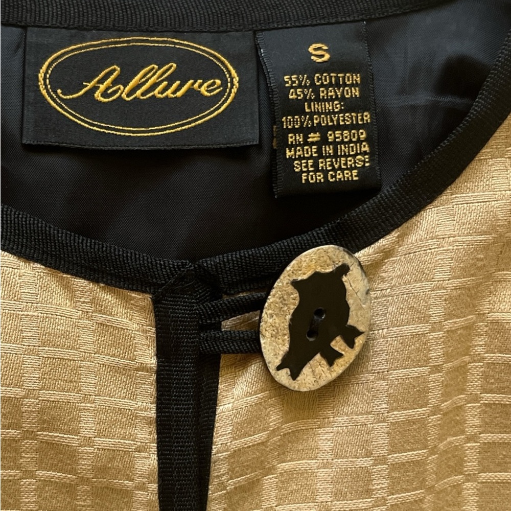 Vintage Allure Tan and Black Blazer with Artistic Patchwork - Picture 3 of 10